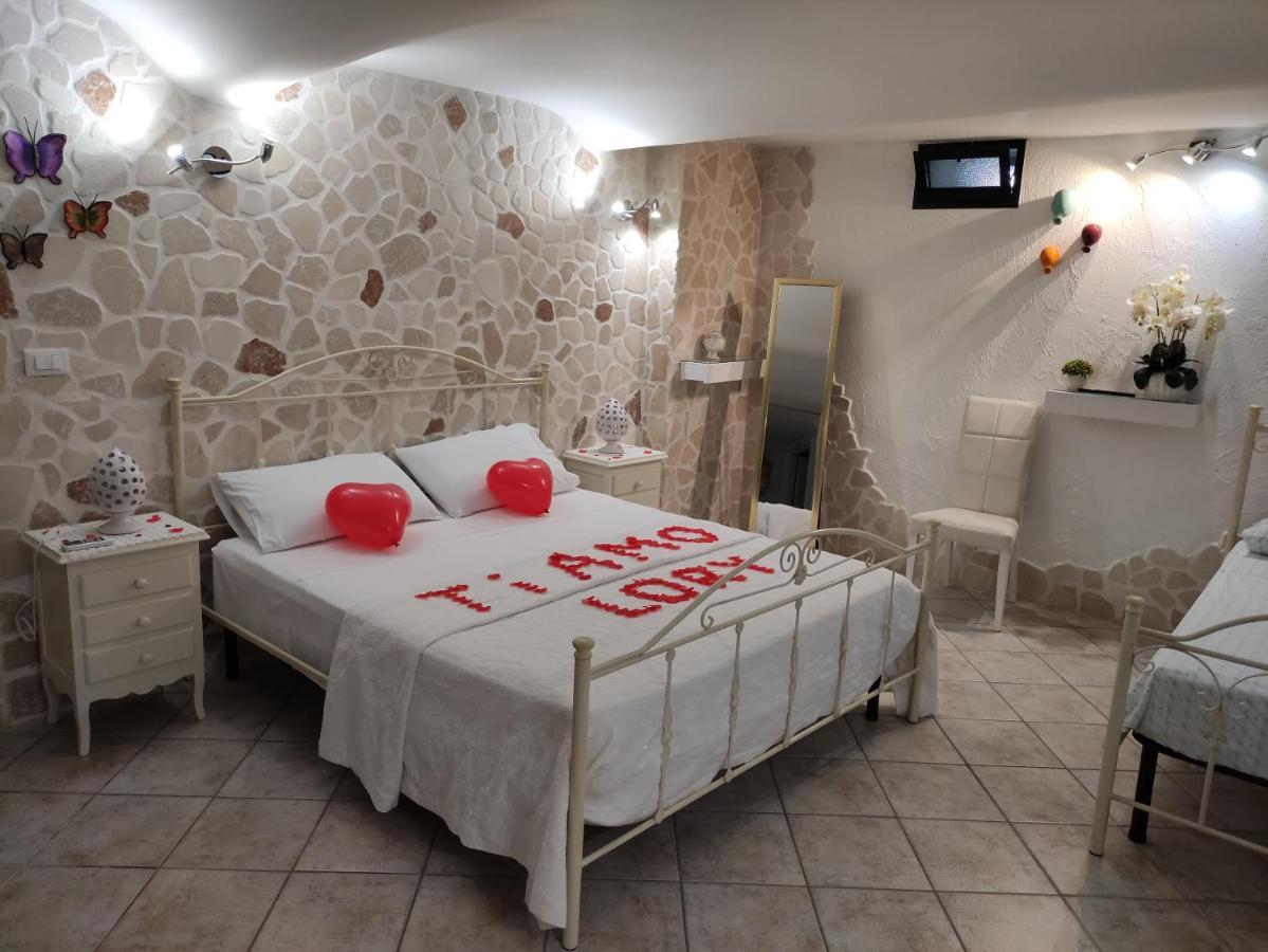 26 Suite Home Ostuni Bagian luar foto