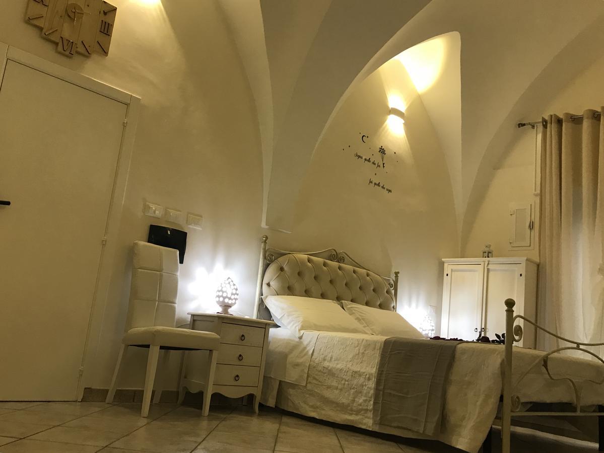 26 Suite Home Ostuni Bagian luar foto