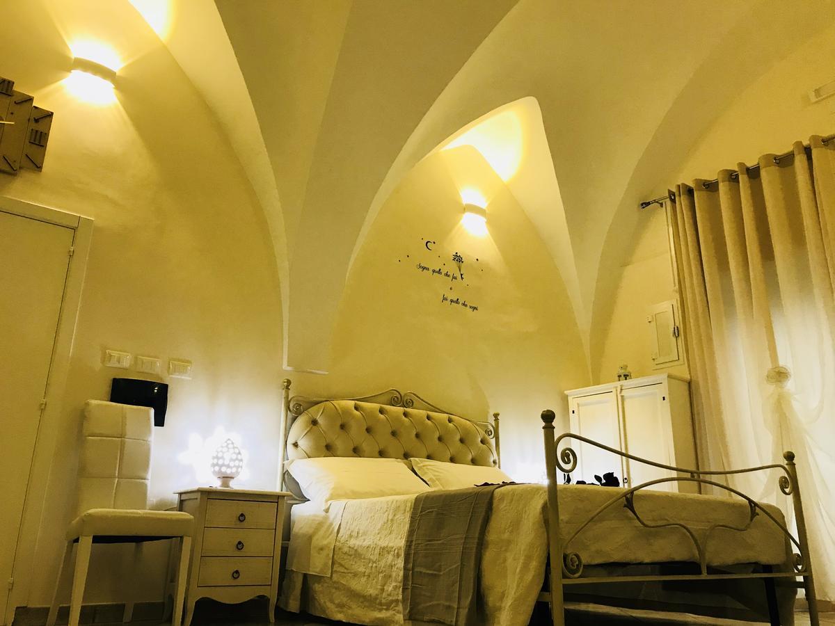 26 Suite Home Ostuni Bagian luar foto