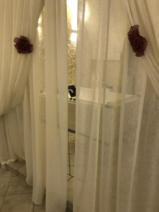 26 Suite Home Ostuni Bagian luar foto